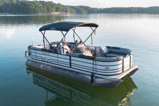 Aluguel de barcos TriToon de luxo de 24 pés e 200 HP no Lago Lanier!