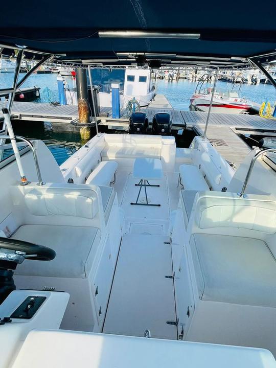 Yate a motor Gulf Craft 3D Tender 550 en Abu Dabi