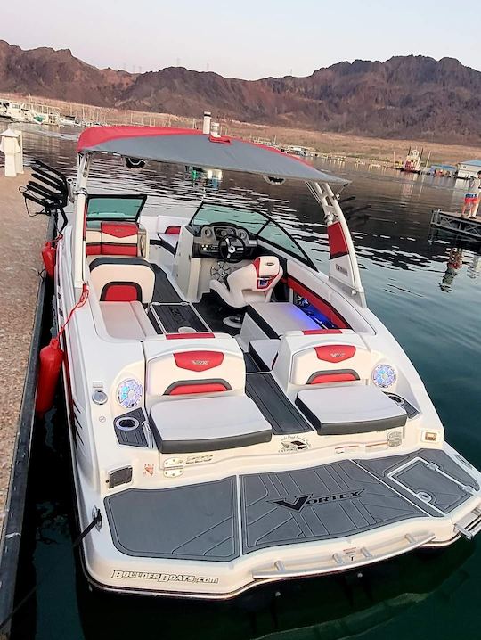 Passeio de barco a jato e esportes aquáticos no Lago Mead!