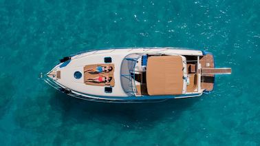 Bateau à moteur de luxe | Zakynthos | Yacht Cranchi de 39 pieds | Visite de l'île