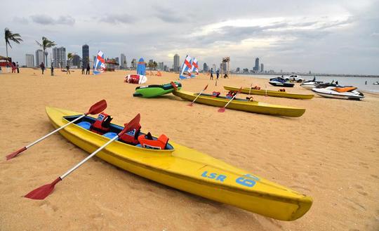 Canoagem em Port City, Sri Lanka