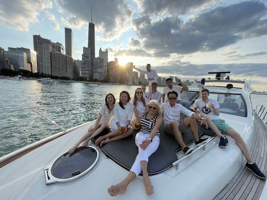 Italian Luxury Azimut 63ft Yacht - 12 Guests - Chicago