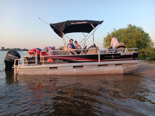 Trazemos o barco até você em qualquer lugar no lago Cedar Creek ou no lago Atenas, TX.