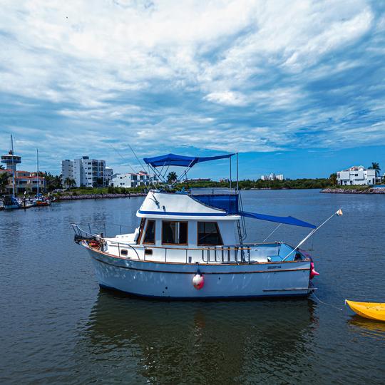 Location de yacht personnalisé de 38 pieds à Mazatlan