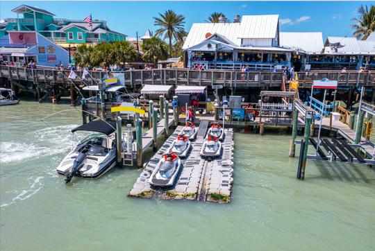 Bateau à pont Hurricane de 24 pieds de la série Elite et 250 Yamaha