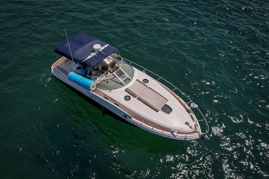 Yate a motor Sundancer de 38 pies en Cabo San Lucas