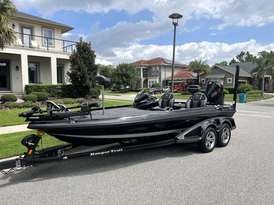 Barco de pesca de lubina en St. Cloud en Big Lake Toho - 2025 Ranger Z520R