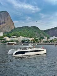 Aluguel de catamarã Praia de 47 pés no Rio de Janeiro, Brasil 💎 com concierge