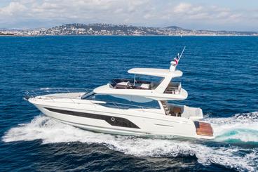 Aluguel de mega iates Prestige 590 Flybridge em Cote d'Azur, França