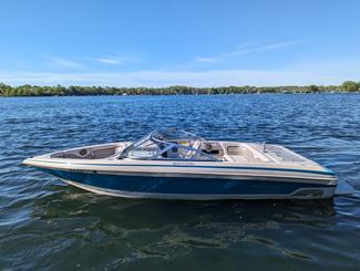 Cruise Lake Minnetonka on a 23ft Supra Boat