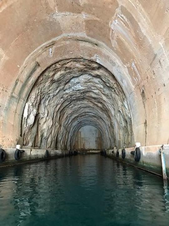 Explore a magnífica caverna azul em uma excursão de 3 horas