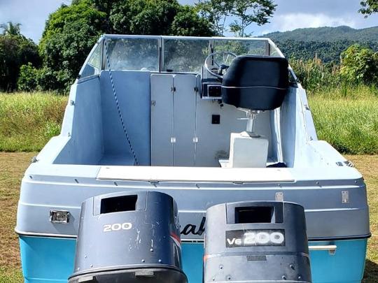 Beautiful Bayliner 340 Cruiser for Amazing Trip in Belize!