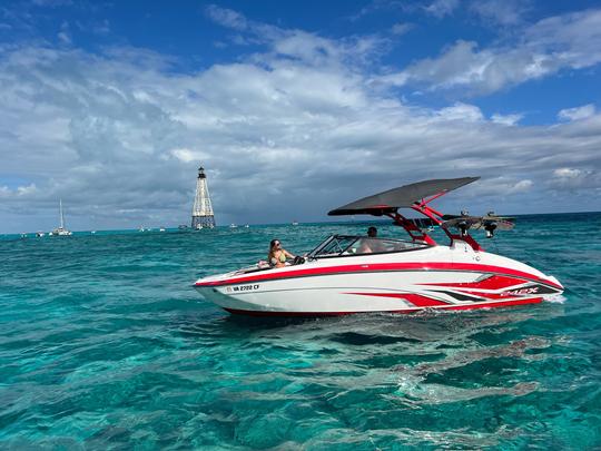 Yamaha 242XE - Top of line entertainment boat for any adventure - Islamorada