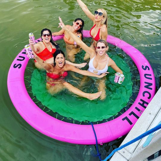 ¡El barco de Bach! Capacidad para 20 personas, baño, carrozas, playa