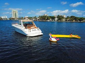 Location privée de Sea Ray pour un maximum de 12 personnes à Fort Lauderdale, en Floride