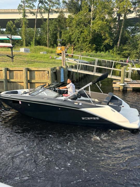 Rent a 2023 Scarab 195ID – The Ultimate Water Adventure Awaits! 🚤