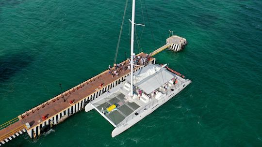 Nuevo catamarán de lujo de 82 pies con barra libre ilimitada para pasar el mejor momento