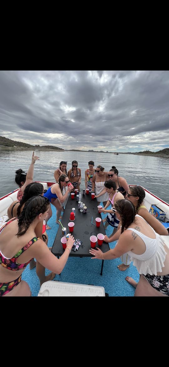 Barcaza para fiestas de 38 pies para hasta 20 personas en Lake Pleasant