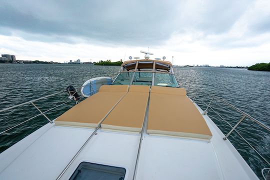 SEA RAY SUNDANCER À 44 MÈTRES DE MIAMI !