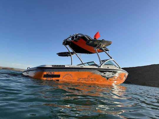 22ft Centurion Avalanche Surf/Wakeboard Boat Rental