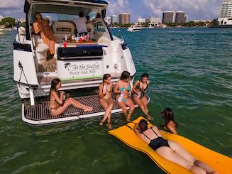 IATE A MOTOR 42 BENETEAU MODERNO - HAULOVER SANDBAR//SUNNY ISLES/AVENTURA