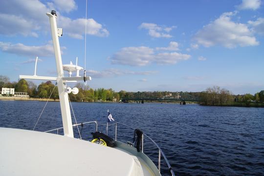 Linssen 35 SL AC “Lola” para alugar em Potsdam, Berlin, Brandenburg, Havel etc.