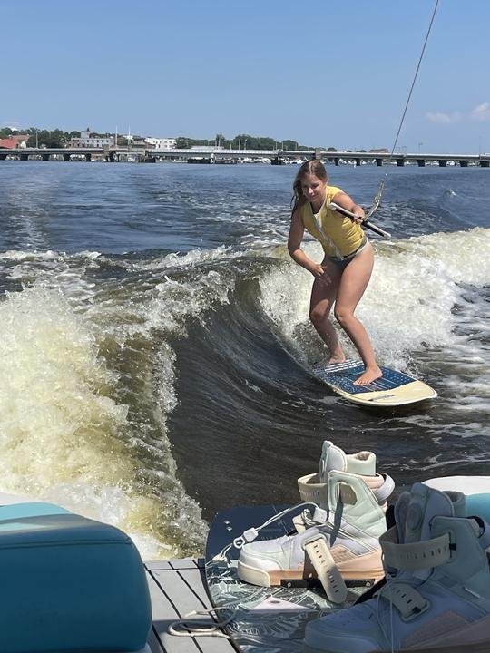 Nautique G21 2017 (entièrement approvisionné en FUN !)