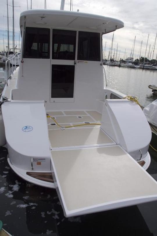 32ft Mainship Yacht Includes Captain & Fuel |Cruise San Francisco Bay In Comfort