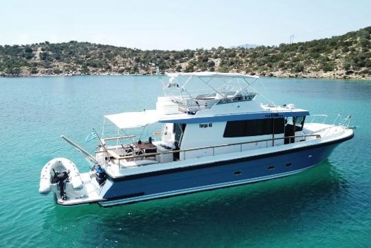 Alquiler del yate a motor Parafron — Targa 46 en Elliniko, Grecia