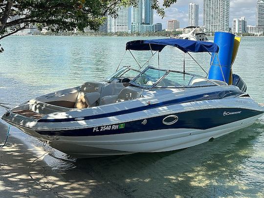 Experimente Miami a bordo do Crownline Yacht de 26 pés