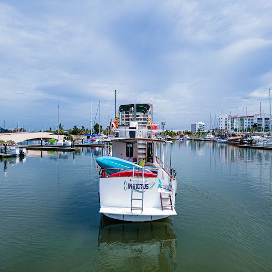 Storebro Royal Cruiser Yacht classic Charter in Mazatlan