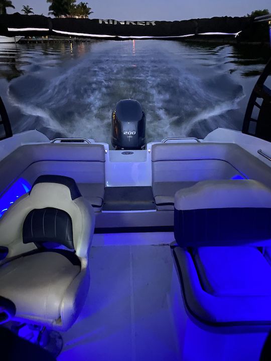 Rinker Blue 23 ft Boat