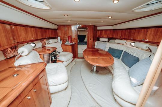 Yate Sunseeker de 50 pies perfecto para tu fiesta 🎉