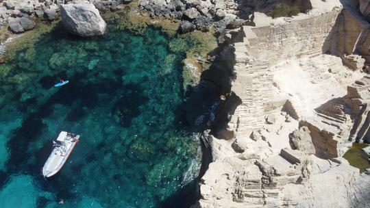 Lancha rápida privada a Es Vedra y Atlantis Ibiza desde San Antonio (recorrido de 3 horas)