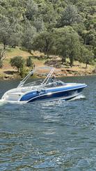 Exclusivo y lujoso barco Formula Sport en Lake Tulloch