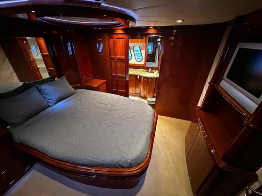  Indulge in a lavish journey aboard the ODYSSEY BY SEA BEAST 70 FT Luxury Yacht.