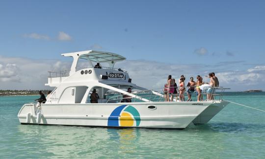 Le catamaran préféré de Punta Cana avec capitaine et équipage professionnels | 80 personnes