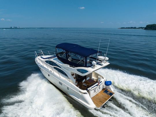 Port Washington Private Yacht Charter - 43' Azimut Flybridge