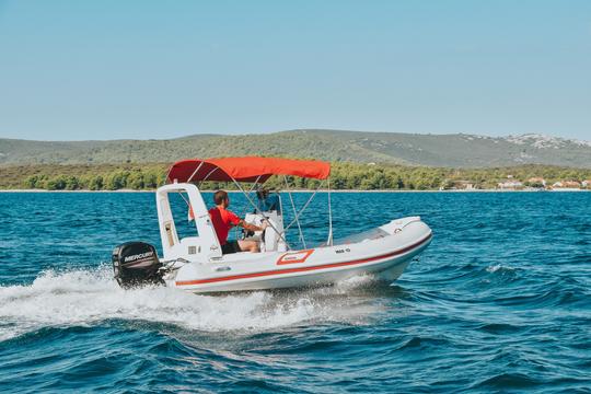 Mar.com Dezessete RIB com motor de 60HP em Sveti Filip i Jakov