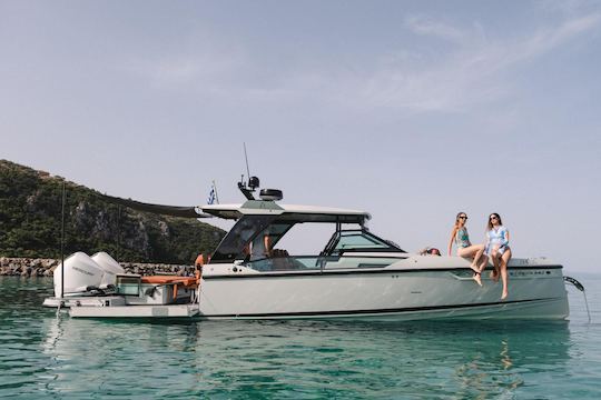 Bateau à moteur neuf de luxe Saxdor 320 (2024) à Kalamata, Grèce