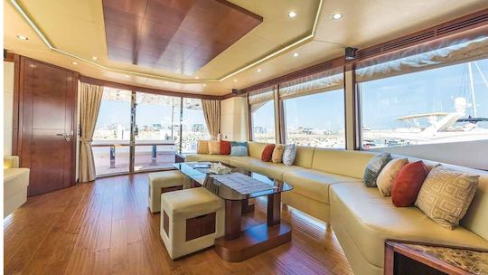 Luxury Majesty 88ft Yacht: Ideal for Long and Short Term Charters in Dubai