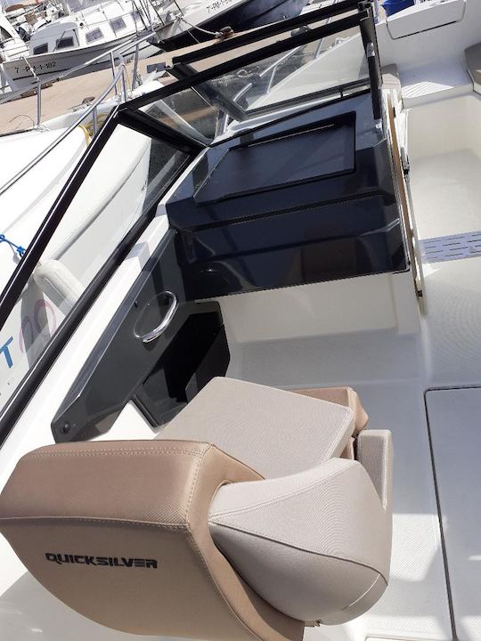 Explore Can Pastilla in Styl with Activ 605 Bowrider!