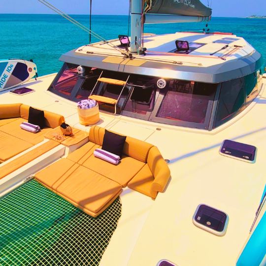 All-Inclusive Luxury Sailing Catamaran Charter from Paradise Island