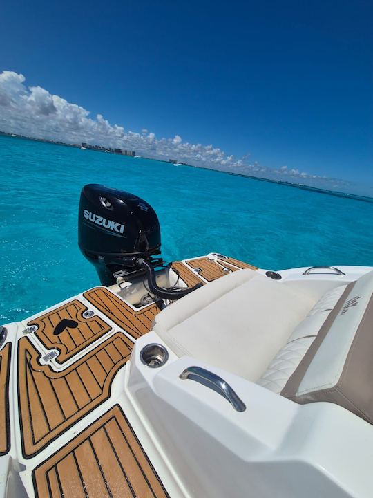 CAIRO 27' Motor boat in Cancún, Quintana Roo