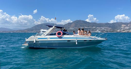  Yate Sunseeker Portofino 31 para una divertida fiesta en barco en Benalmádena