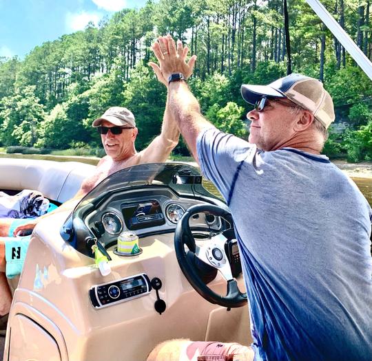  Sun Tracker 22 DLX Short Pontoon à Murrells Inlet, Caroline du Sud