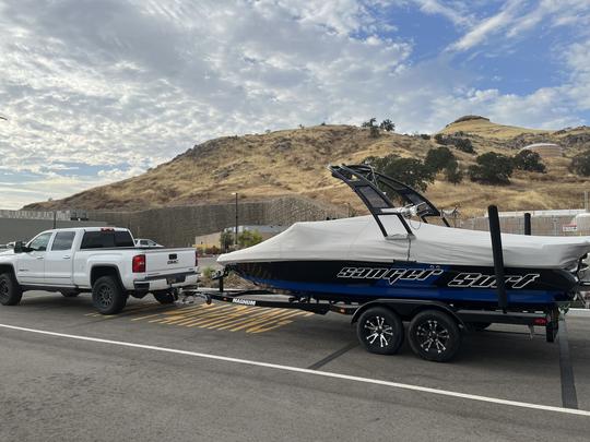 2014 Sanger Wake Surf Boat for rent at Lake Sonoma 