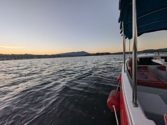 Aluguel de barco Duffy de 18 pés em Sausalito! (Vermelho, Barco 3)