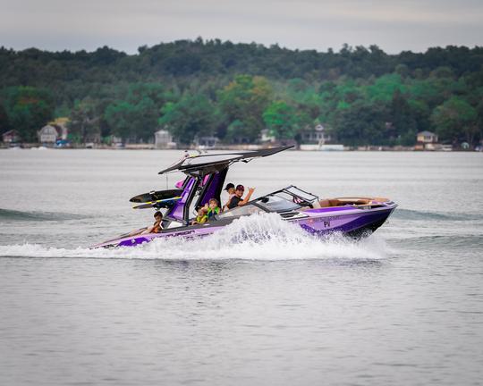 ¡Alquiler de botes de surf de lujo! ¡Aprenda de los profesionales!