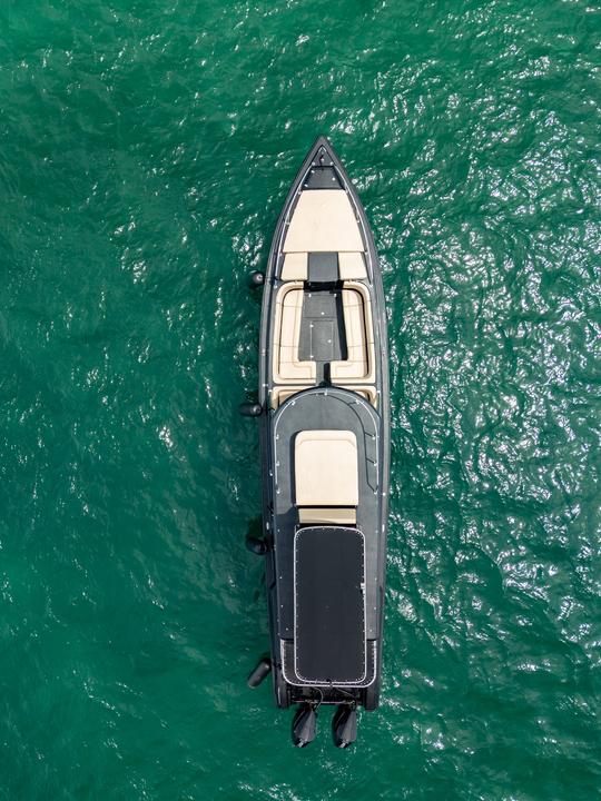 Luxurious 45ft Speedboat in Cartagena Colombia